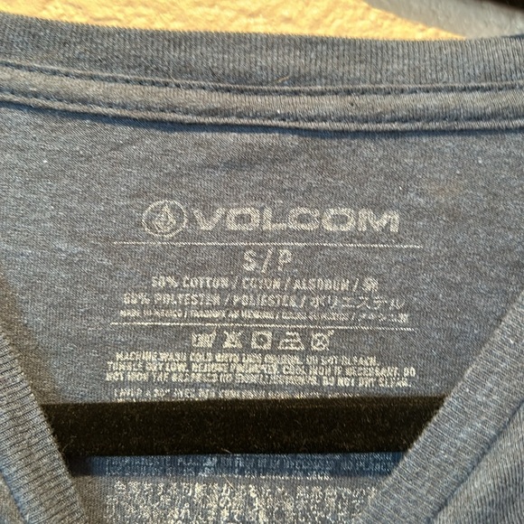 Men’s volcom blue t shirt size small - Picture 3 of 3
